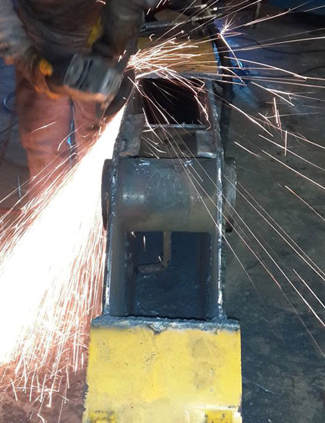 Bom Kırık Kaynakları